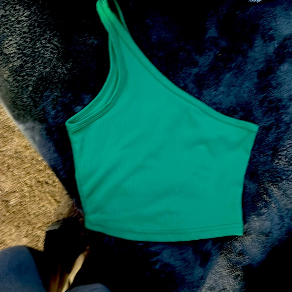 Green one shoulder top! 
size XS 
I’ve only worn her twice,don’t look good on me